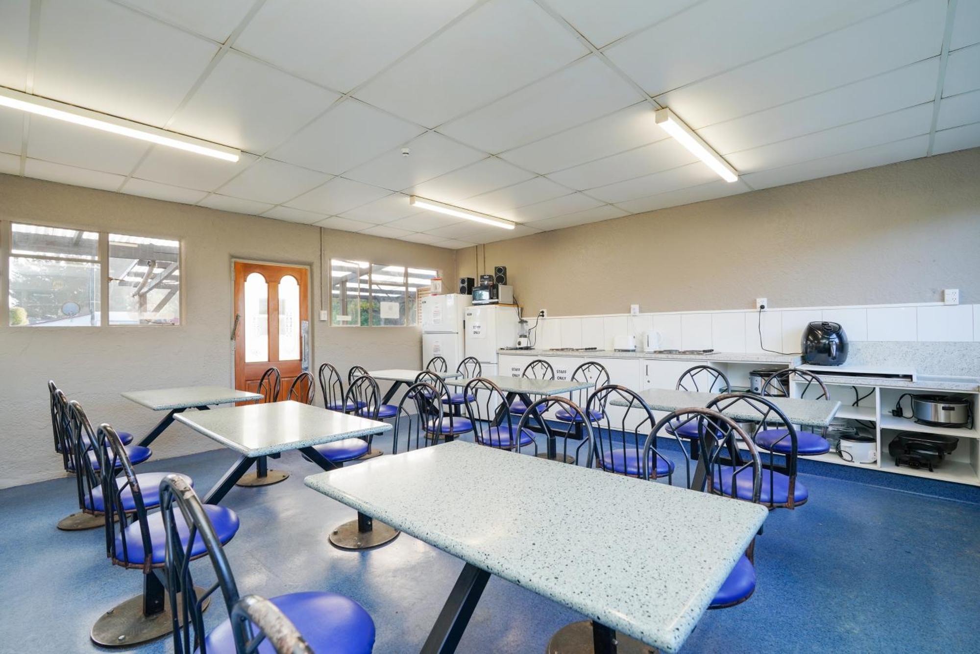 Beach Road Holiday Park Otatara Εξωτερικό φωτογραφία